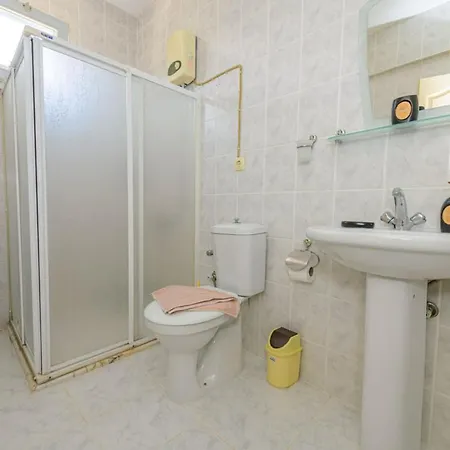 Lovely With Central Location In