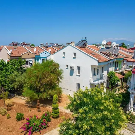 Villa Lovely With Central Location In *